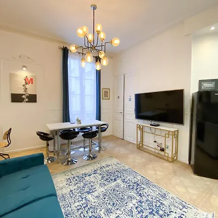 Urban Flat 72 - Pretty 3 Bedroom Flat - Triangle D Or * Parigi