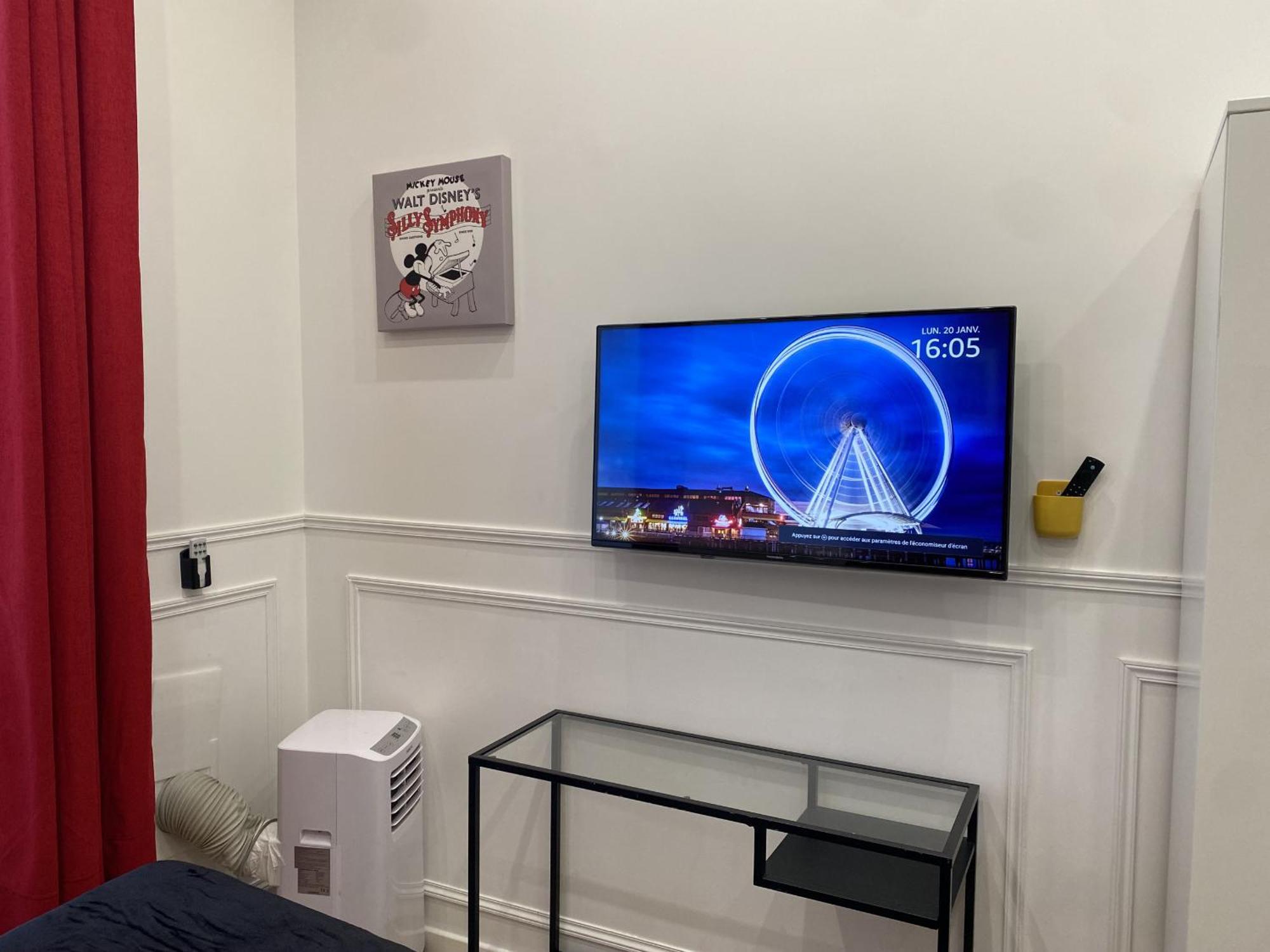 Urban Flat 72 - Pretty 3 Bedroom Flat - Triangle D Or *
